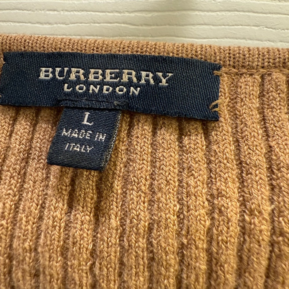 Original Burberry V neck ribbed sweater - Picture 3 of 9